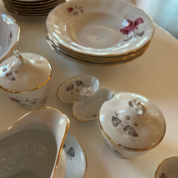 an exquisite porcelain china dining set, made in Poland in 1980. - Picture 15 of 16